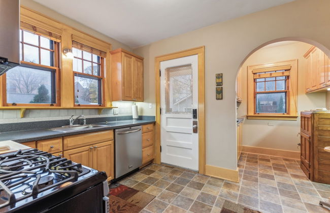 Charming Ann Arbor Retreat Near Dt & Attractions 3 Bedroom Home - Foto 11