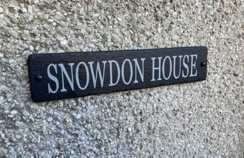 Snowdon House, 8 bedrooms, sleep 16, close to Blackrock Sand - Photo 48