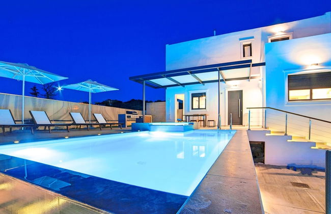 2 New Villas Next Each Other, Pool, Rent Separately or Together at Kournas Lake - Foto 17