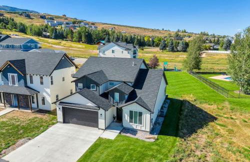 Dream Bear Lake Getaway w/ Hot Tub & Yard - Photo 44