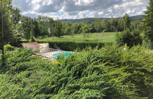 Maison/Gîte familial dans le Jura à 200m du lac avec piscine privée - Foto 22