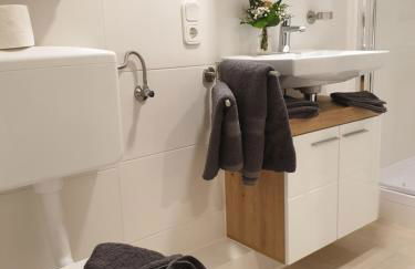 Neu Gemütliche Ferienhaus mit 3 Ferienwohnungen "Max " , " Leonore " und "Beatrice" - Foto 20