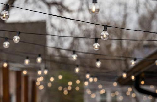 Wild West Disco Haus 2! New Hot Tub, Patio + Gym - Foto 21