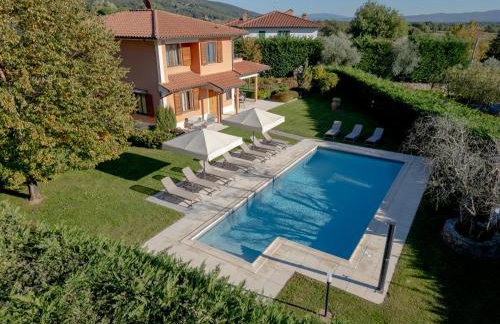 Villino Blu Private Villa on the Chianti Hils 10 Plus 2 pax - Photo 4