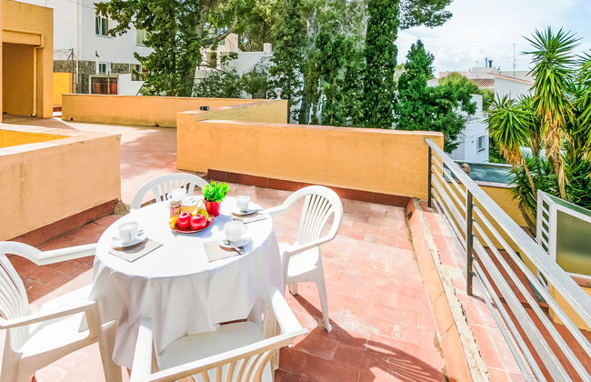 Velazquez - Photo 13