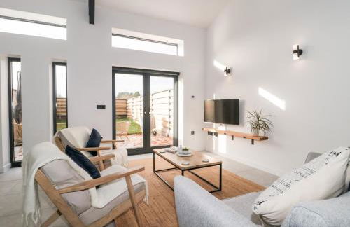 Linden Barn - Photo 8