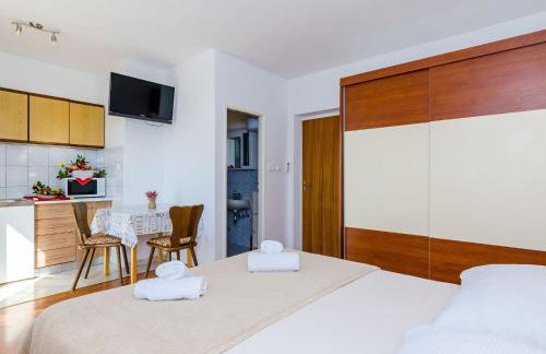 Apartments Cypress Sea Cove - Comfort Studio Apartment with Balcony and Sea View A1 - Foto 14