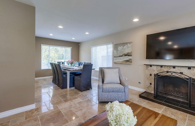 Beautiful Backyard Oasis 5 bedroom 3 Bathroom Home - Foto 40