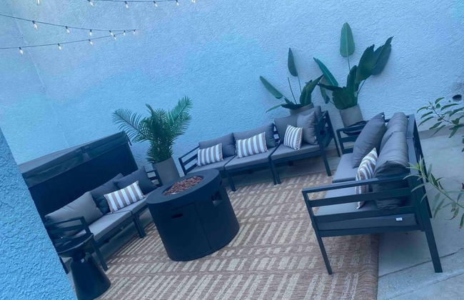 Hollywood Hills Sunset Strip Home w Hottub - Photo 31