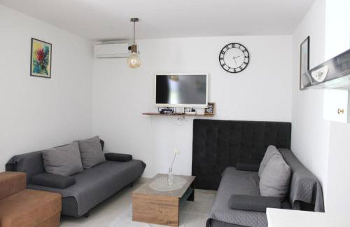 Beautiful vacation apartment Ivana in Novalja - Photo 5