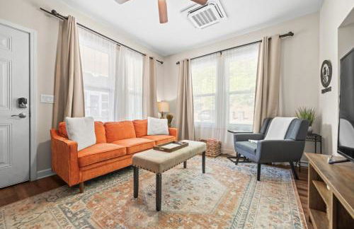 Mountain Bungalow-Walk to Downtown/Biker's Dream! - Foto 7