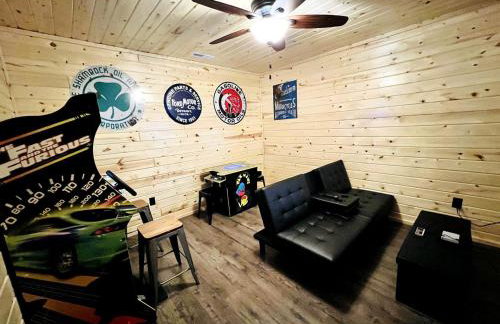 Cozy Lakefront Retreat with Game Room, Outdoor Living and Dock in Wisconsin - Foto 67