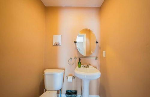 7BR 7BA Big House 1 block from Tropicana and Beach - Foto 14