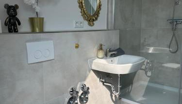 148qm Apartment, nähe Düsseldorf, 4 Schlafzimmer, privater Parkplatz - Foto 3, Shower