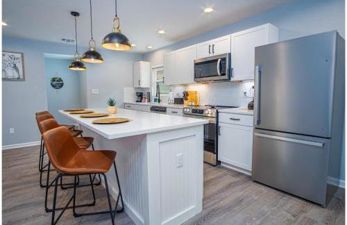 Spacious Delightful 4 BR/ 3 BA Close to Downtown - Foto 38