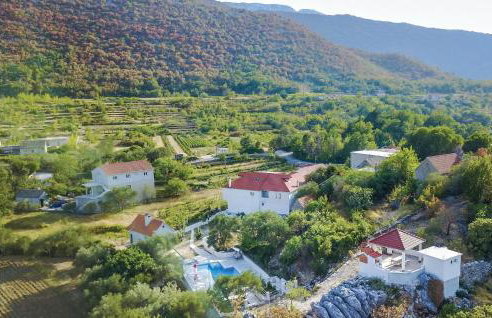 10 Bedroom Beautiful Home In Kucice - Foto 17