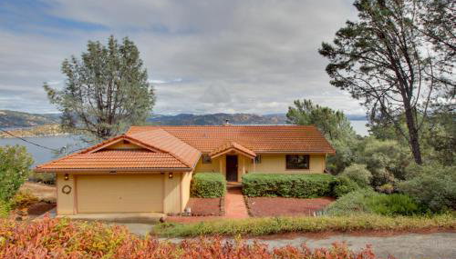 Spacious Kelseyville Home with Large Lakefront Deck! - Foto 2