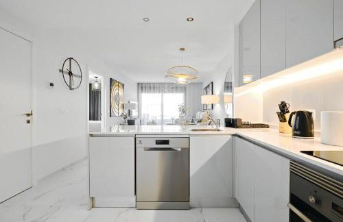 Azure Carmel Apartment Flamenca Village - Photo 25