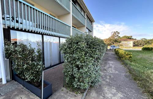 Jolie T2 avec terrasse proche plage - Foto 13