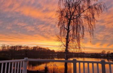 Tattershall Lakes Sunset View Caravan Lakeside, Hot Tub, Garden, Private Fishing Peg & WiFi - Foto 26
