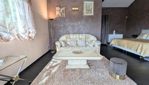 Luxurious Villa with Pool - Foto 5