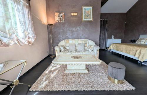 Luxurious Villa with Pool - Foto 5