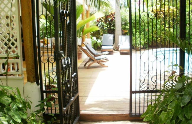 Charming Caribbean Style Villa Near Superb Beach - Photo 18