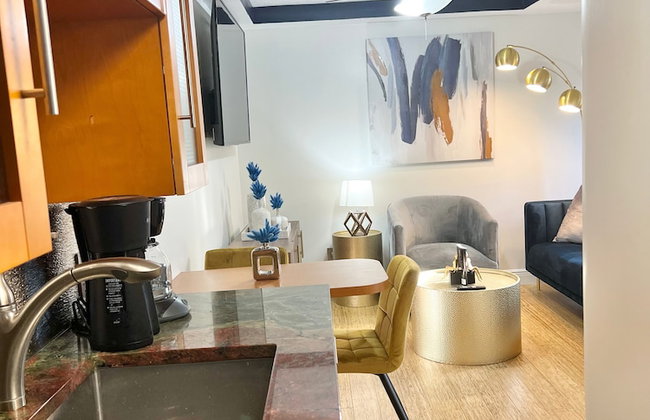 Miami Beach HomeStay - Photo 13