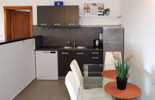 Apolo Apartments - Pool & Garden Retreat - Foto 36