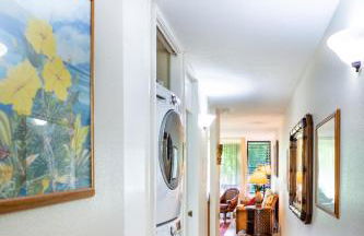 Elegant Turtle Bay Condo - Photo 10