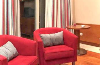 Charming Apartment in Estômbar with Private Pool. - Foto 17