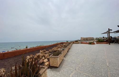 Orihuela Costa 3 bdr condo on La Zenia beach with patio - Foto 5