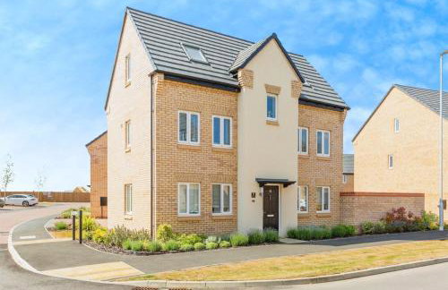 4 Bed Room Service Accommodation - 2 Parkings - Fibre Wi-Fi - Workstation - Foto 2