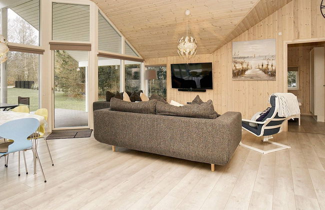 6 Person Holiday Home in Melby - Foto 6