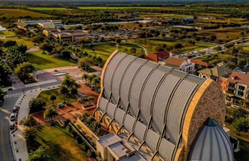 Third-Floor National Golf Course Condo 3BR 2BA, Full Amenities & Ave Maria Access - Photo 57