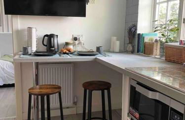 One bedroom Putney Village flat - Foto 13