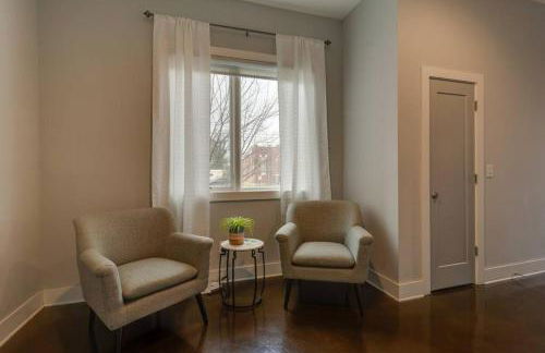 Luxury Townhome! Rooftop-Game Room! Near Broadway! - Foto 30