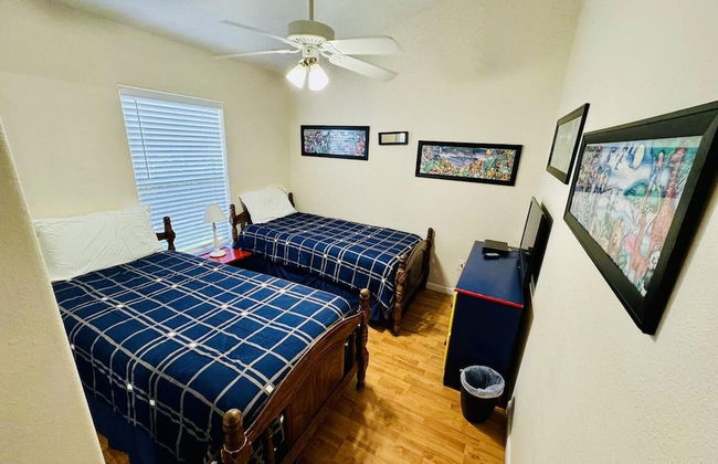 4/3 Vacation Home With Private Pool Located at Formosa Gardens!! - Foto 13