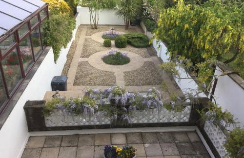 Eden Vale Garden View Apartment with Patio - Foto 9