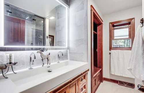 Northwood Tours Escape Hot Tub and Lake Access! - Foto 14