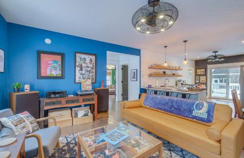 17 Mi to Ski Slopes! Retreat Near Lake Michigan - Photo 4