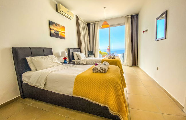 Detached Villa, Private Heated Pool, Outstanding Sea Views, Sleeps 6, Free Wifi - Foto 4