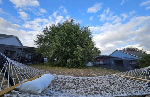 Maleficent's Disney's Jungle VR Retreat - Foto 14