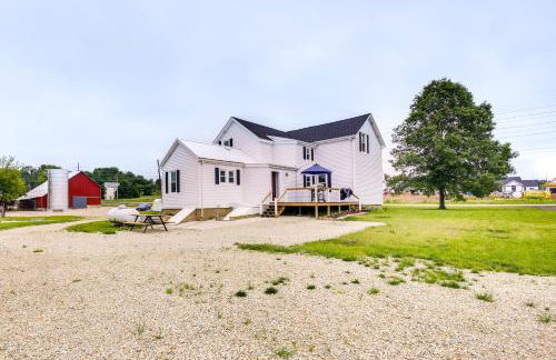 Peaceful Country Home in Serene Setting with Yard - Foto 31