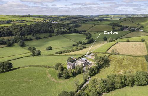 Cartws at Pentrecelyn - styilish barn conversion with large kitchen and outdoor space - Foto 15