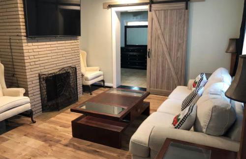 Spacious 5 Bedroom Home in Decatur Near Downtown Atlanta Ideal for Families & Groups - Foto 2