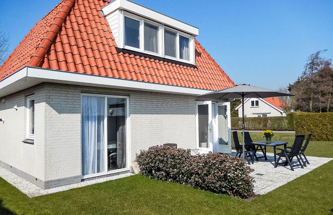 3 bedroom House in Noordwijk with garden and terrace - Photo 1