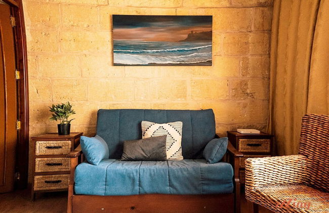 A Pretty Duplex Apartment in a Gozo Village Square - Foto 10