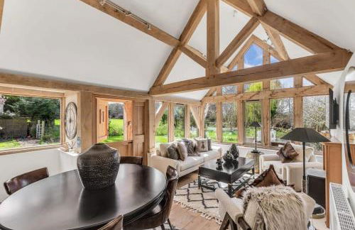 Honeysuckle Cottage - Hot Tub Packages Available - Photo 2