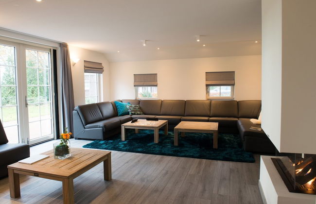 Cozy Group Stay w/ Fireplace - Foto 12